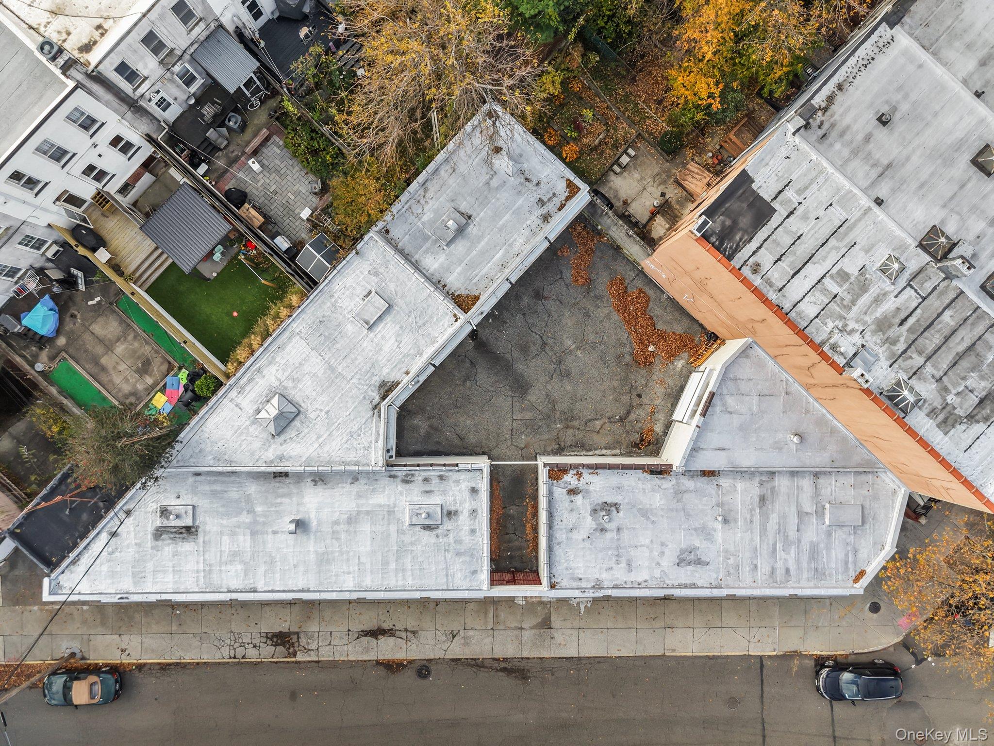 #2 photo, 6420 Gates Avenue, Ridgewood , NY 11385