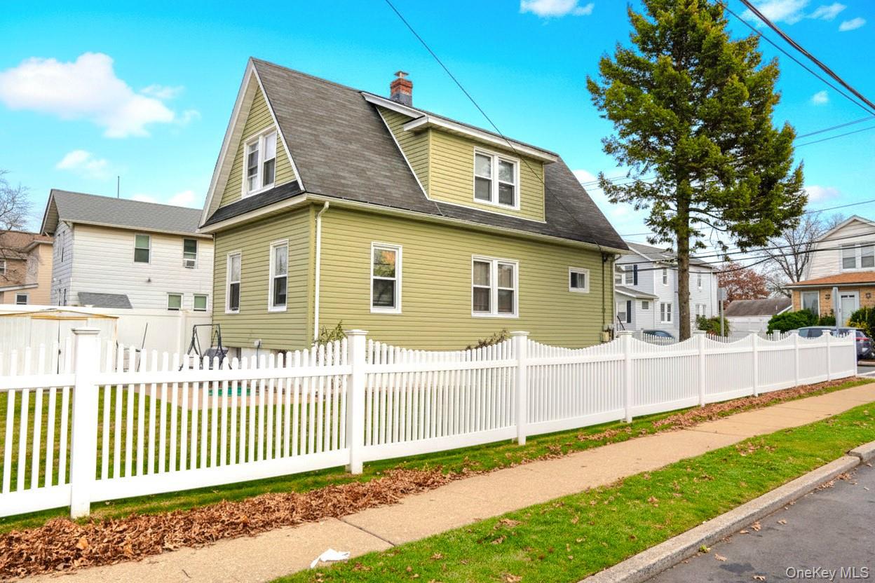 #14 photo, 38 Lehrer Avenue, Elmont , NY 11003