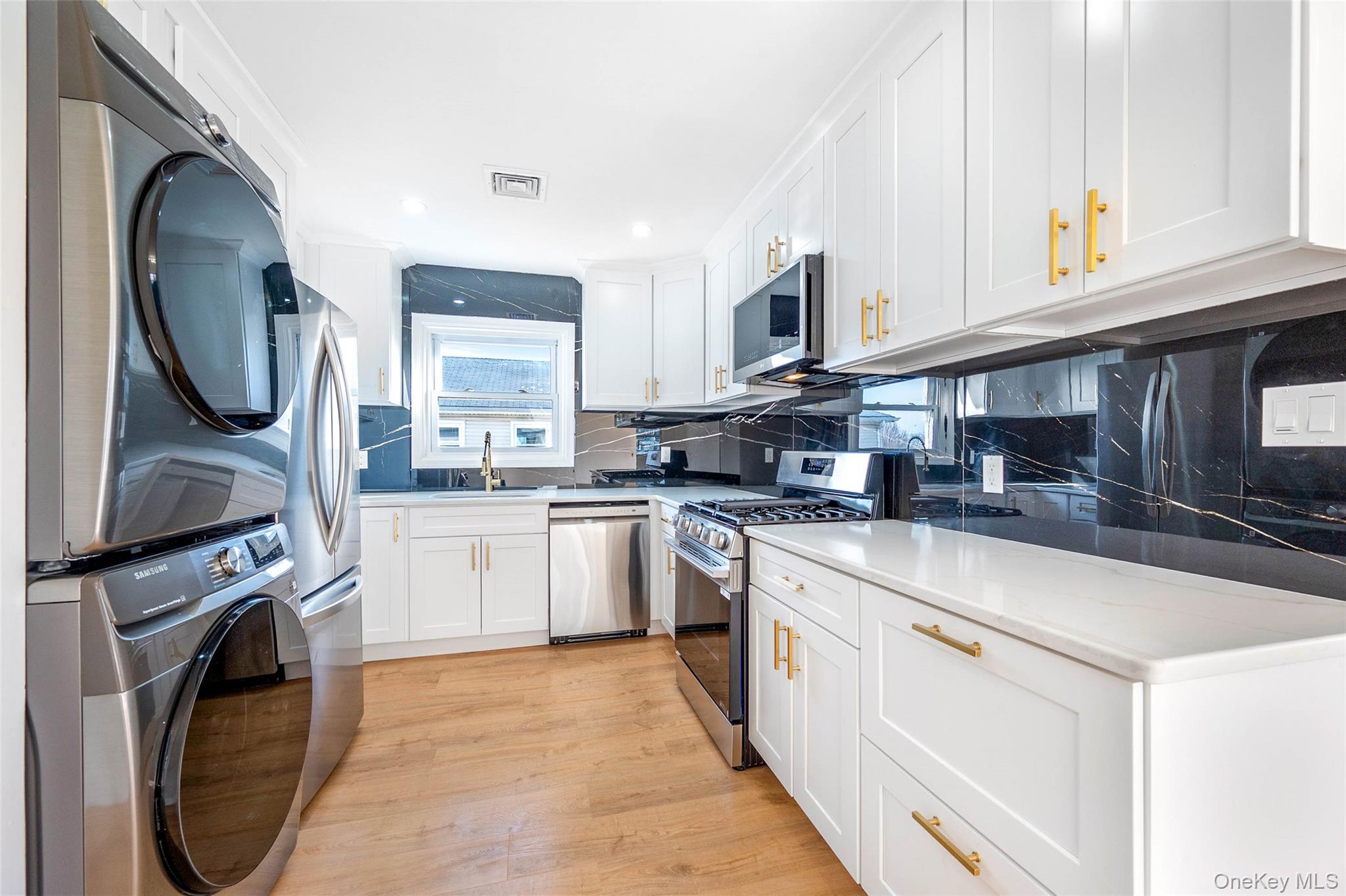 #7 photo, 50 Mahland Place, Oceanside , NY 11572