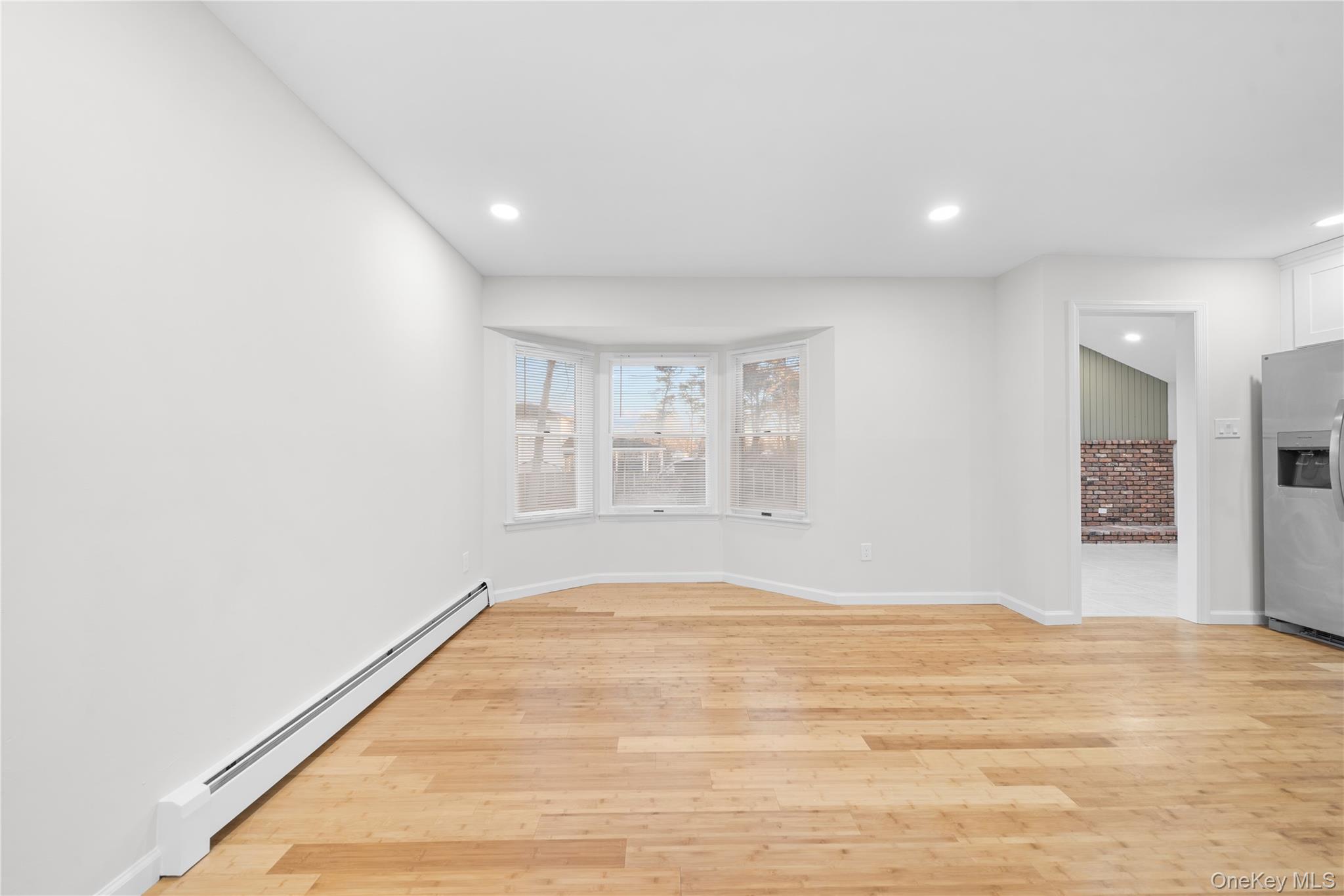 #10 photo, 4 Julie Lane, সাফোক কাউন্টি Selden , NY 11784