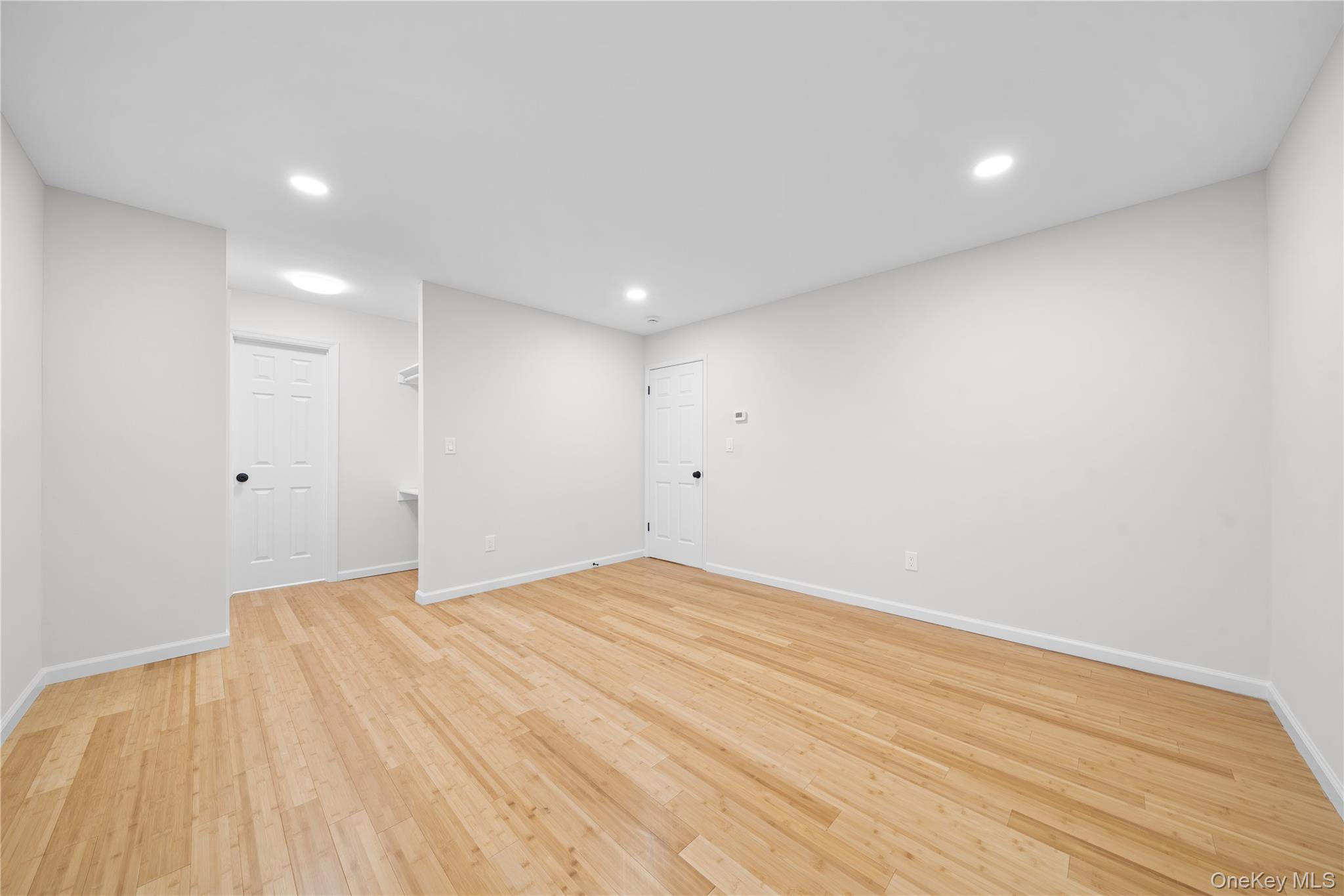 #19 photo, 4 Julie Lane, সাফোক কাউন্টি Selden , NY 11784