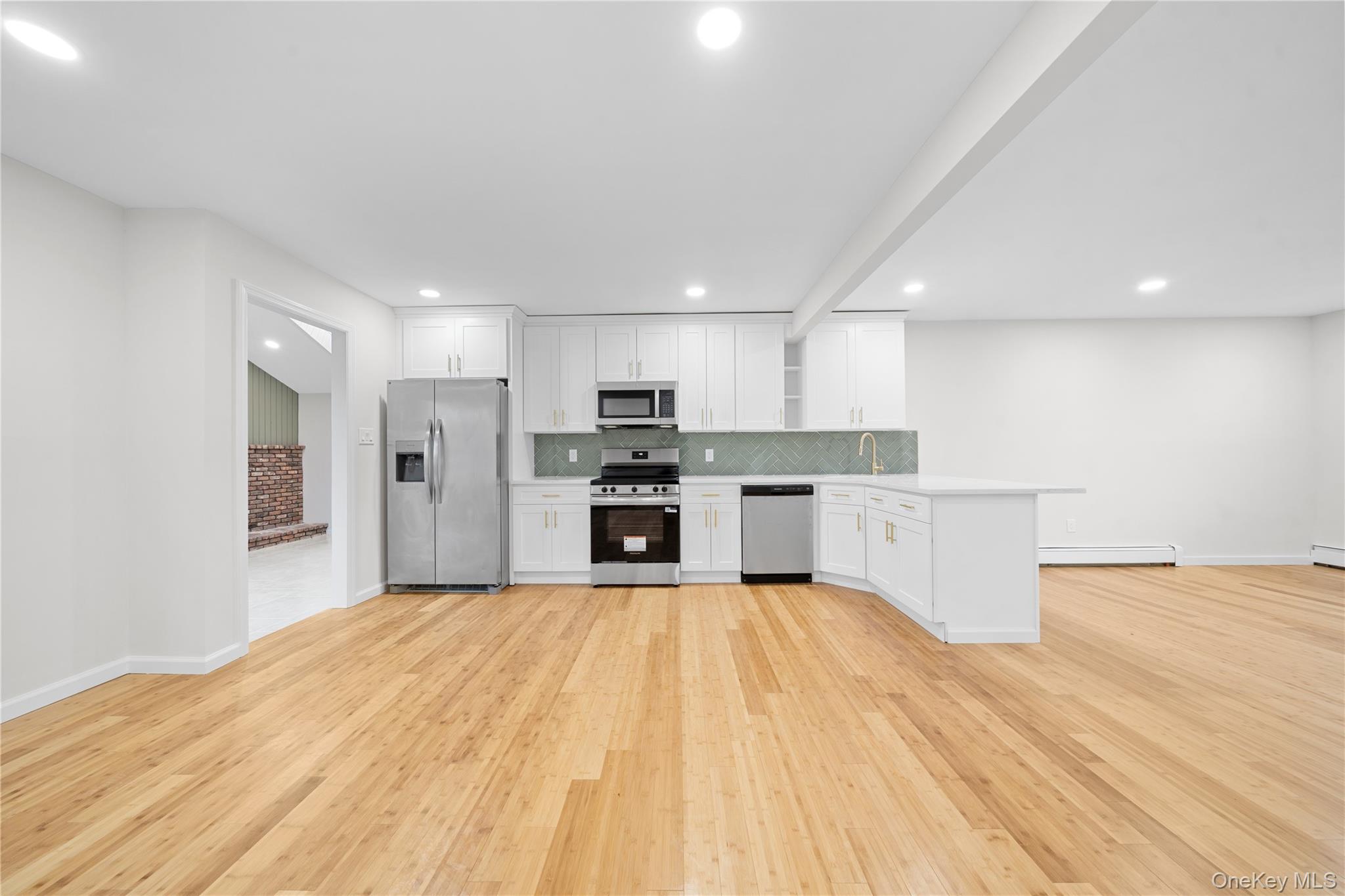 #5 photo, 4 Julie Lane, সাফোক কাউন্টি Selden , NY 11784