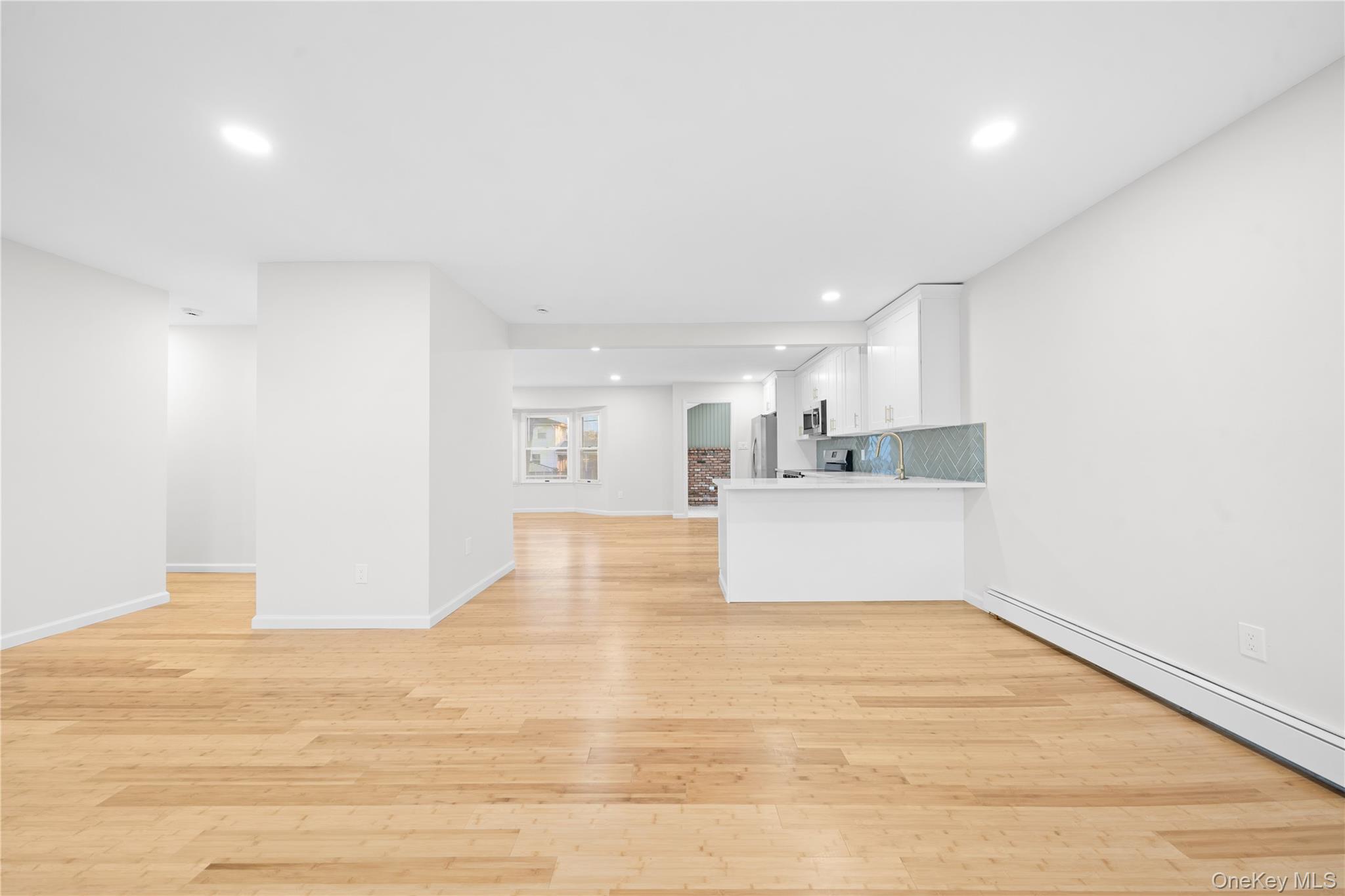 #8 photo, 4 Julie Lane, সাফোক কাউন্টি Selden , NY 11784