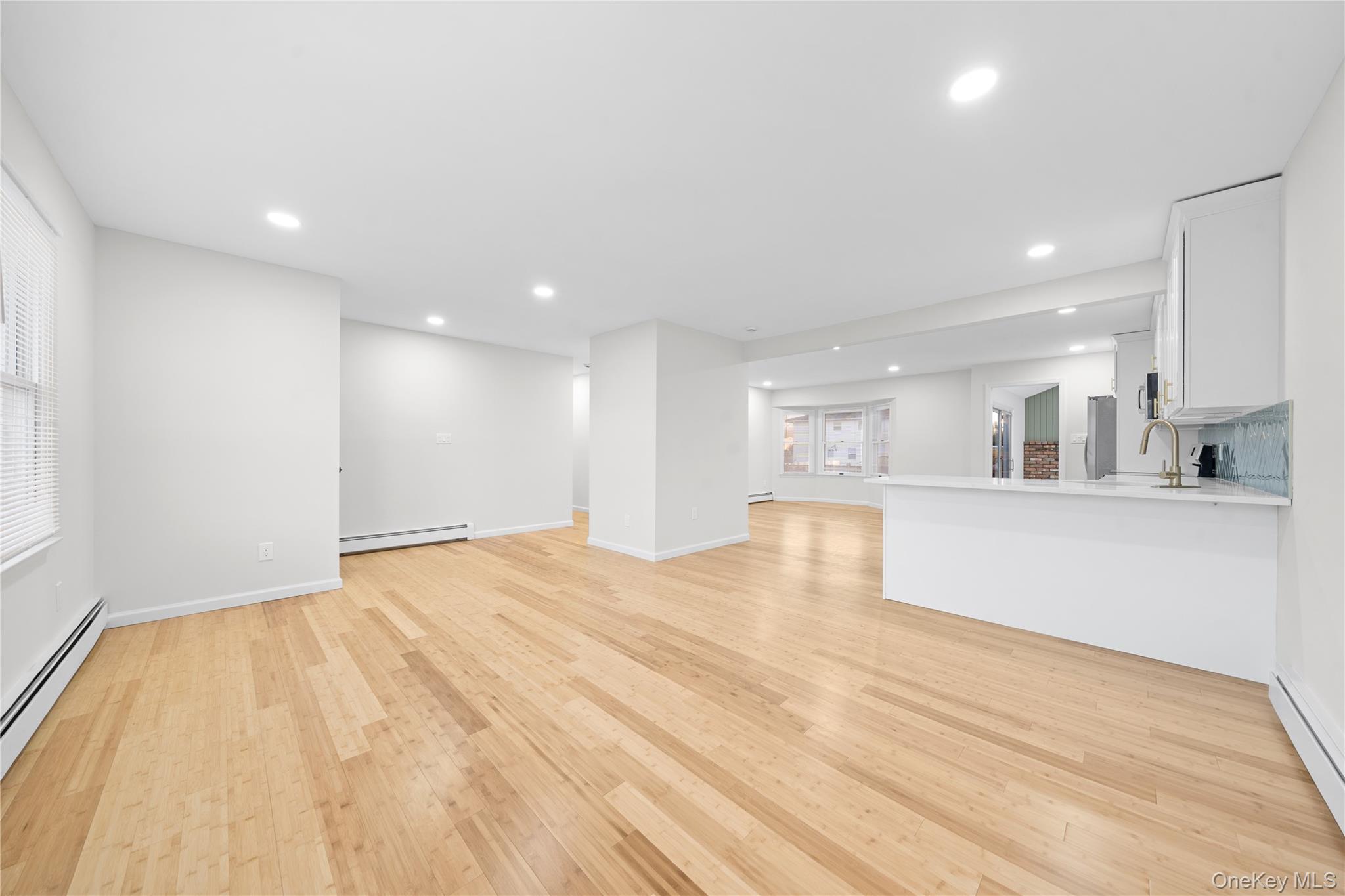 #9 photo, 4 Julie Lane, সাফোক কাউন্টি Selden , NY 11784