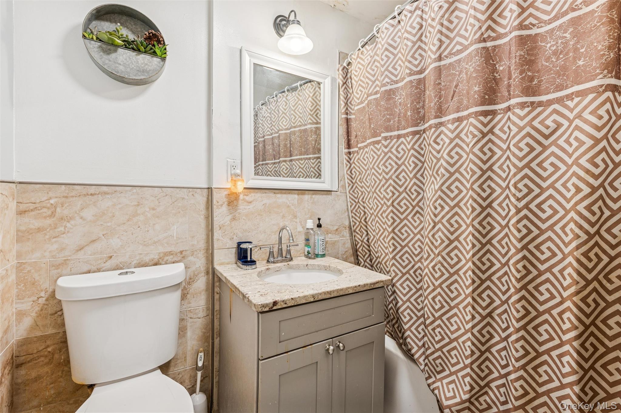 #7 photo, 945 E 228th Street, ব্রঙ্কস Bronx , NY 10466