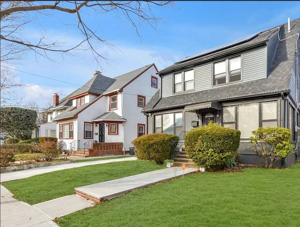 #2 photo, 194-09 111, Saint Albans , NY 11412