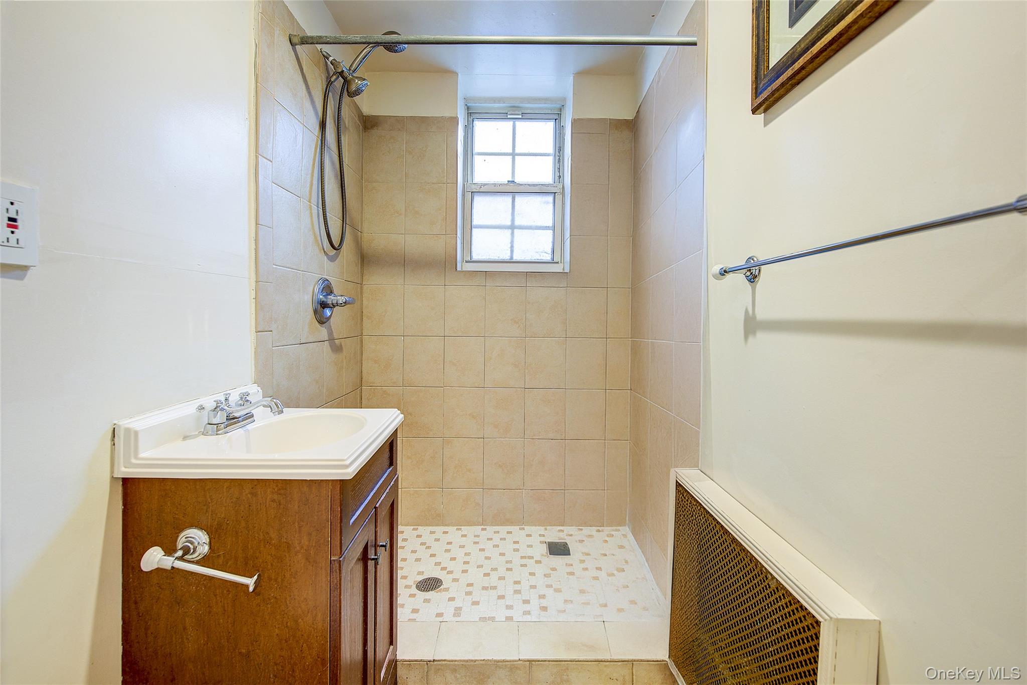 #12 photo, 25 Burns Street, Forest Hills , NY 11375