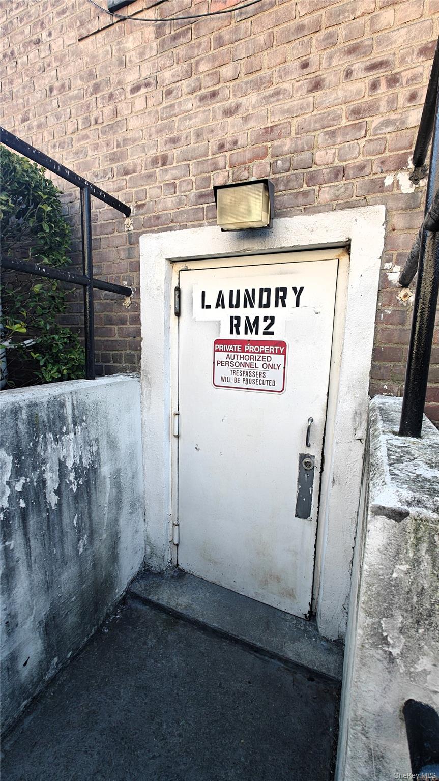 #10 photo, 66-04 Grand Central Parkway, Forest Hills , NY 11375