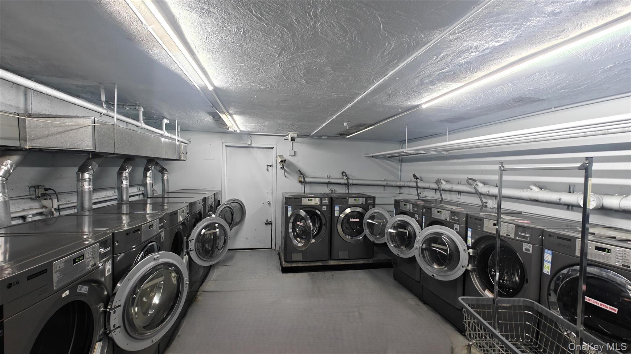 #11 photo, 66-04 Grand Central Parkway, Forest Hills , NY 11375