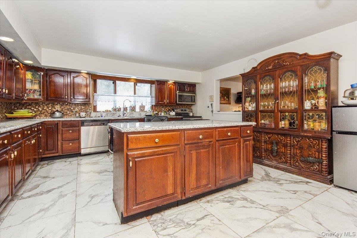 #12 photo, 23 Peach Terrace, Newburgh , NY 12550