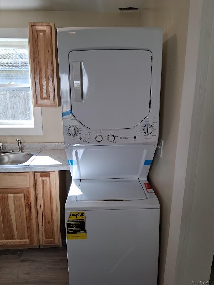 #14 photo, 12 Tobacco Lane, Red Hook , NY 12571