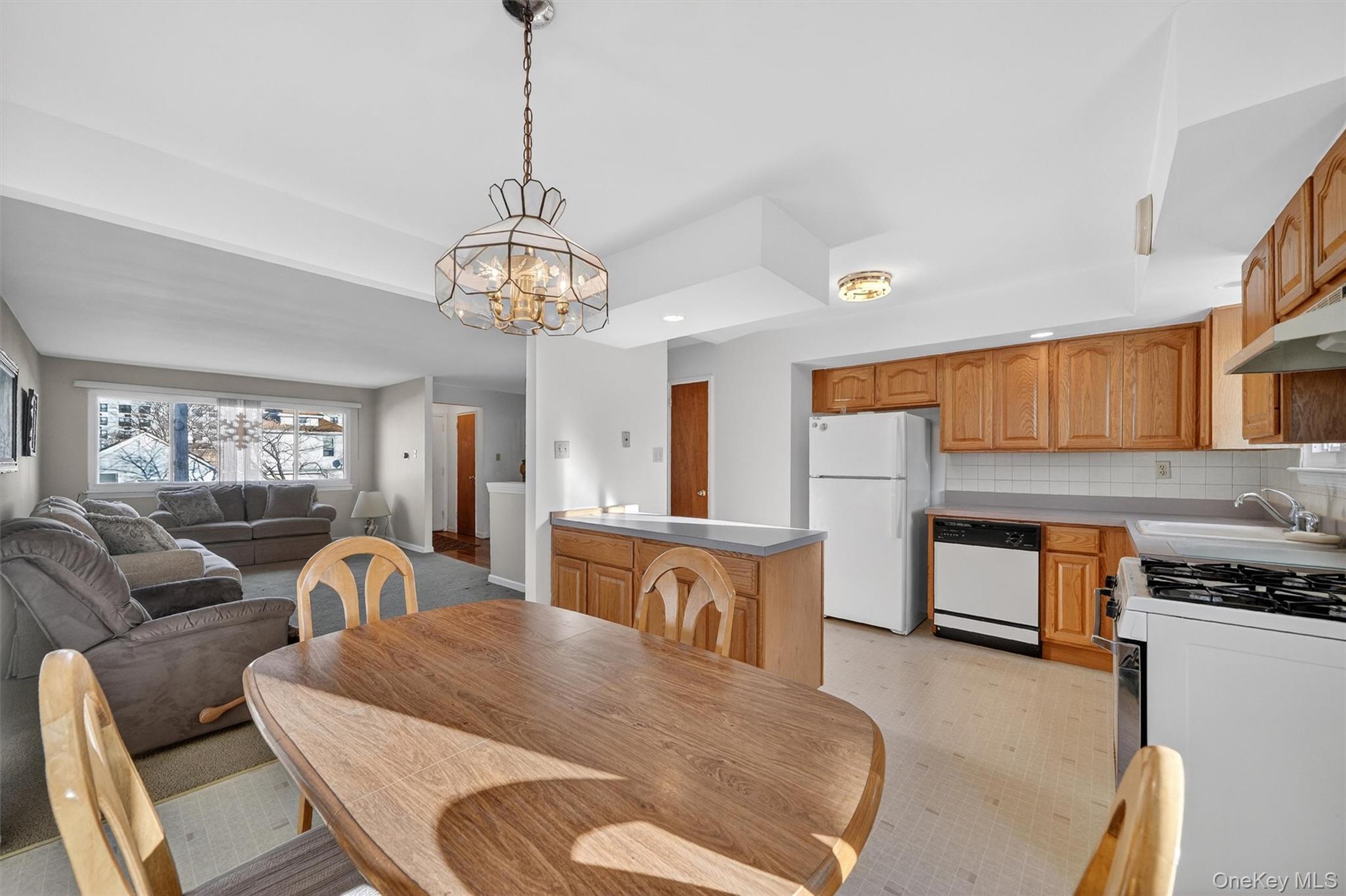 #10 photo, 725 Logan Avenue, ব্রঙ্কস Bronx , NY 10465