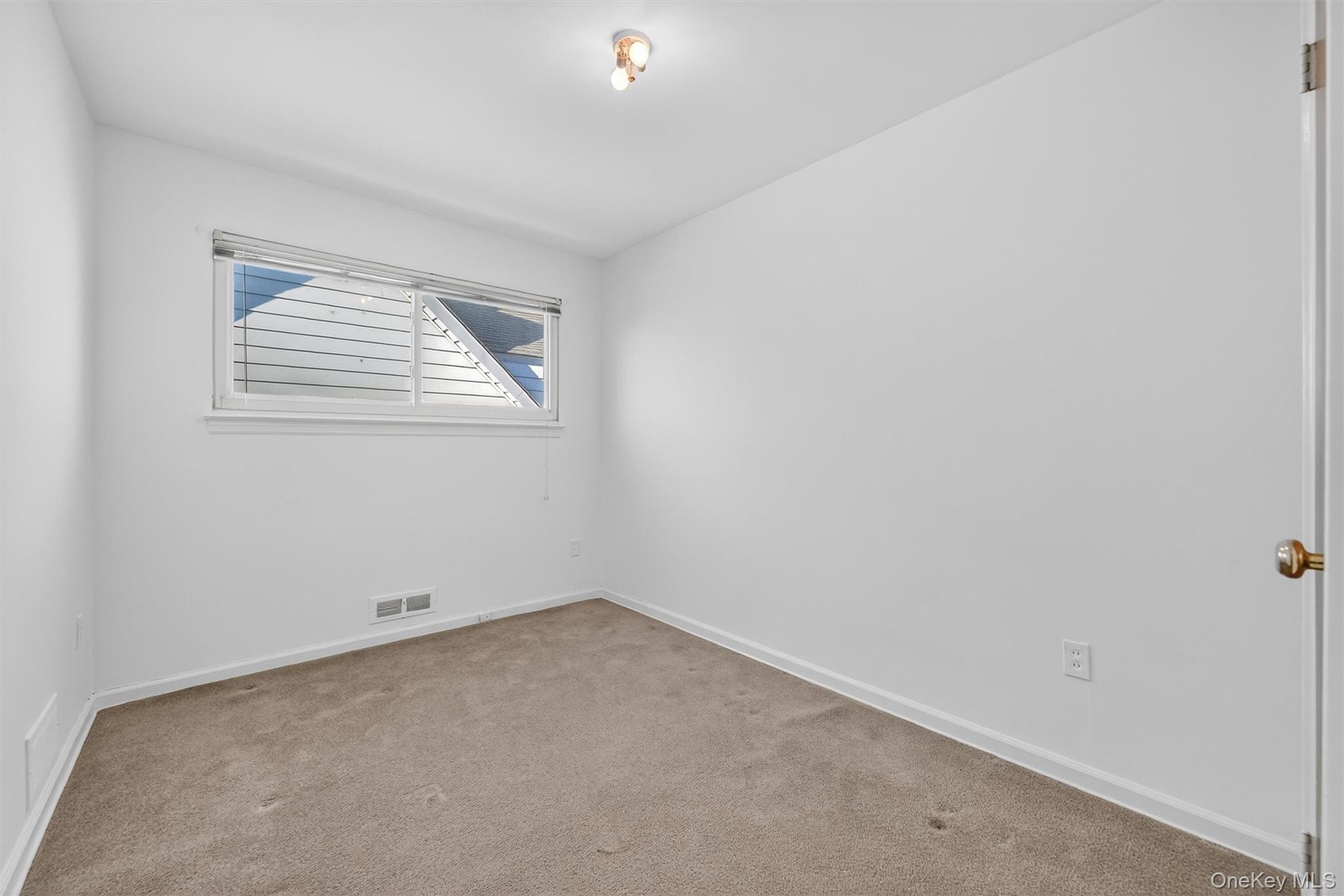 #14 photo, 725 Logan Avenue, ব্রঙ্কস Bronx , NY 10465