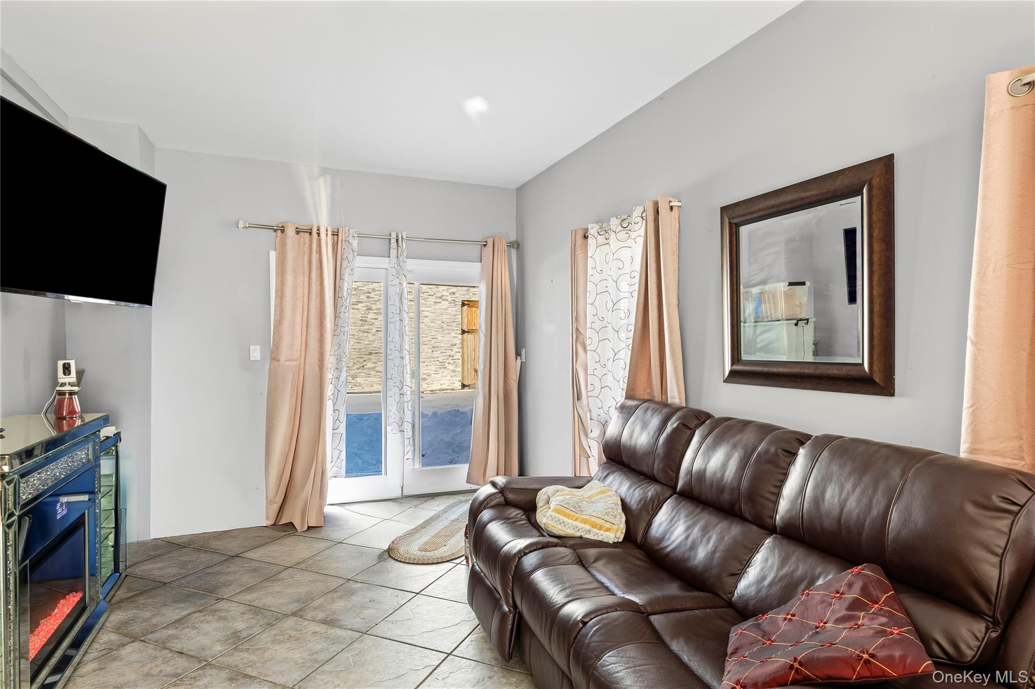 #15 photo, 5 Joy Road, Саффолк ‖ Selden , NY 11784