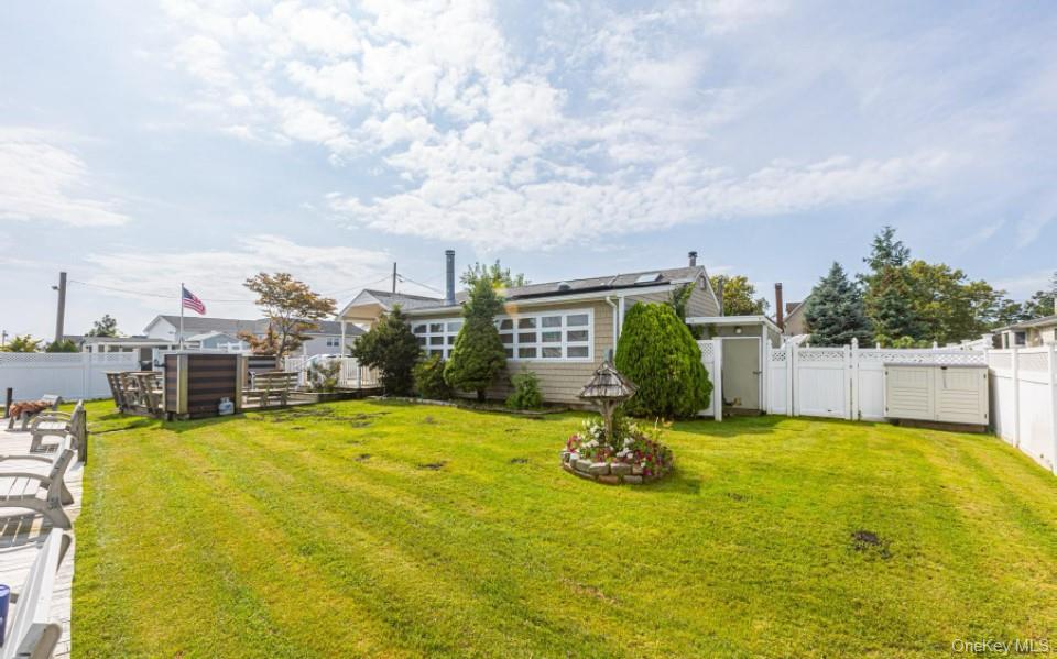 #15 photo, 97 Ocean Avenue, Bay Shore , NY 11706