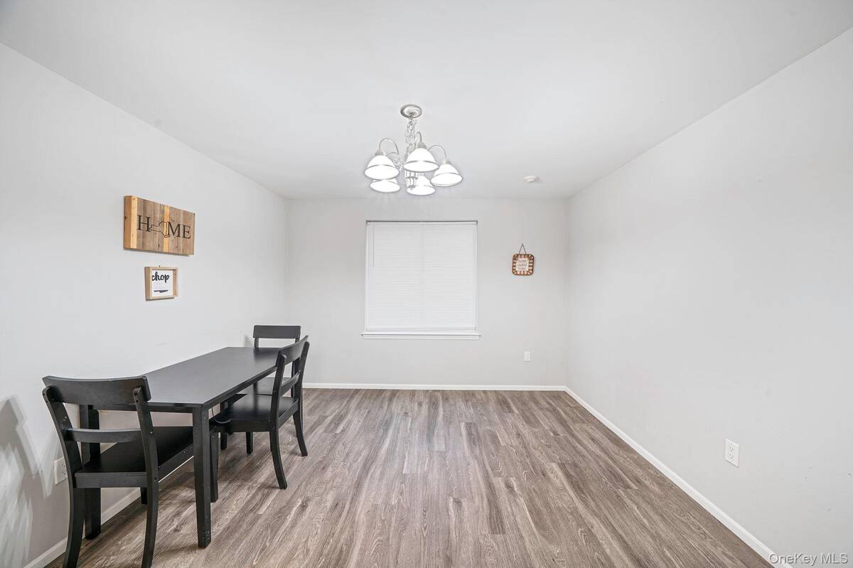 #10 photo, 268 Brettonwoods Drive, সাফোক কাউন্টি Coram , NY 11727