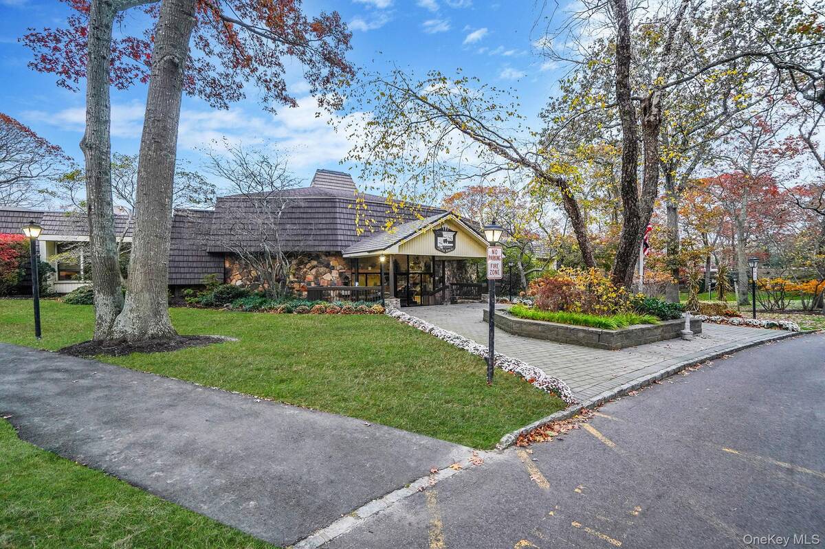 #19 photo, 268 Brettonwoods Drive, সাফোক কাউন্টি Coram , NY 11727