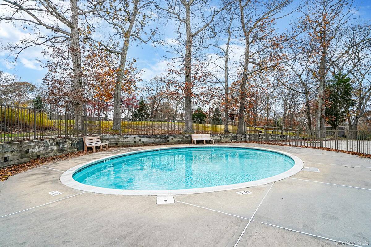 #21 photo, 268 Brettonwoods Drive, সাফোক কাউন্টি Coram , NY 11727