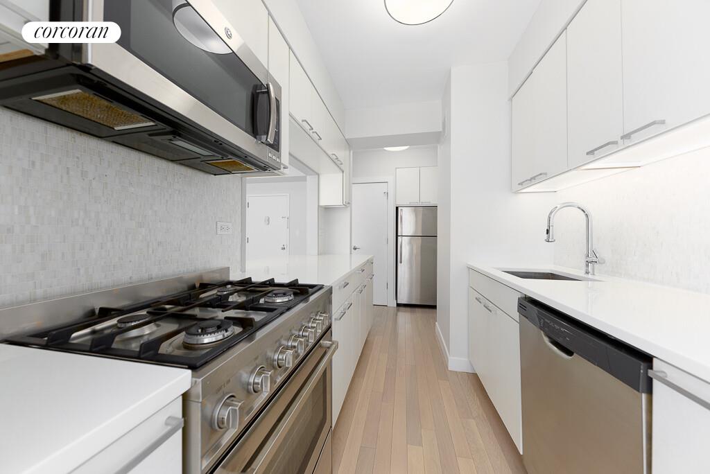 #4 photo, New York City, Yorkville , NY 10028