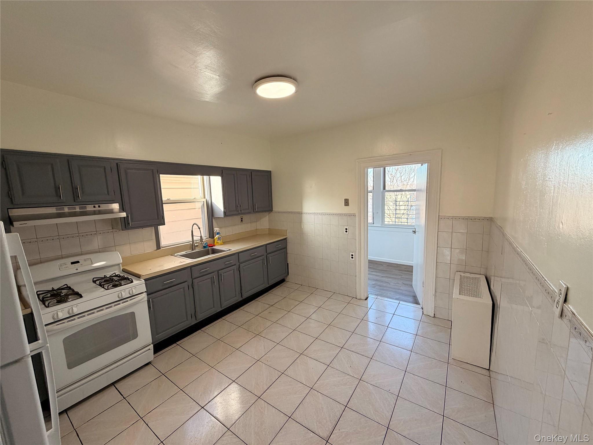 #8 photo, 13 Cedar Street, Yonkers , NY 10701