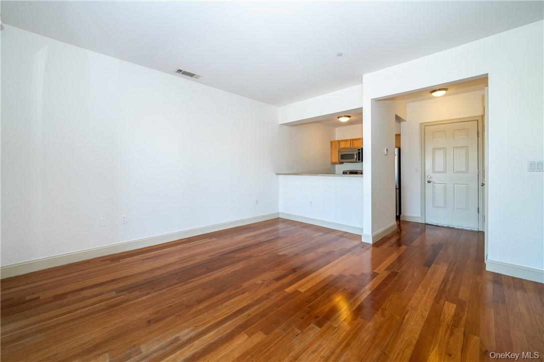 #7 photo, 543 Main Street, New Rochelle , NY 10801