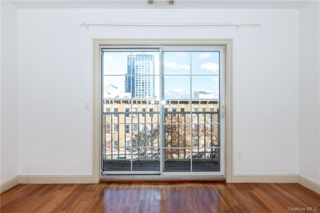 #9 photo, 543 Main Street, New Rochelle , NY 10801