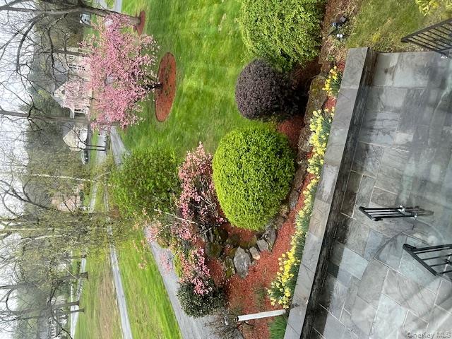 #9 photo, 6 Coach Lantern Drive, Hopewell Junction , NY 12533