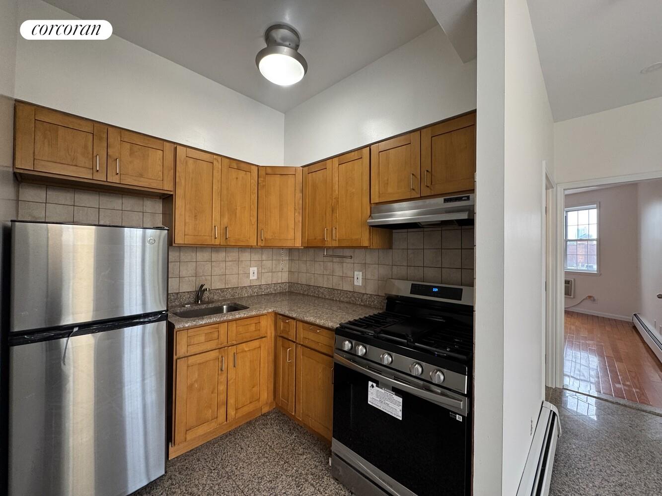 #11 photo, Astoria, কুইন্‌স Astoria , NY 11102