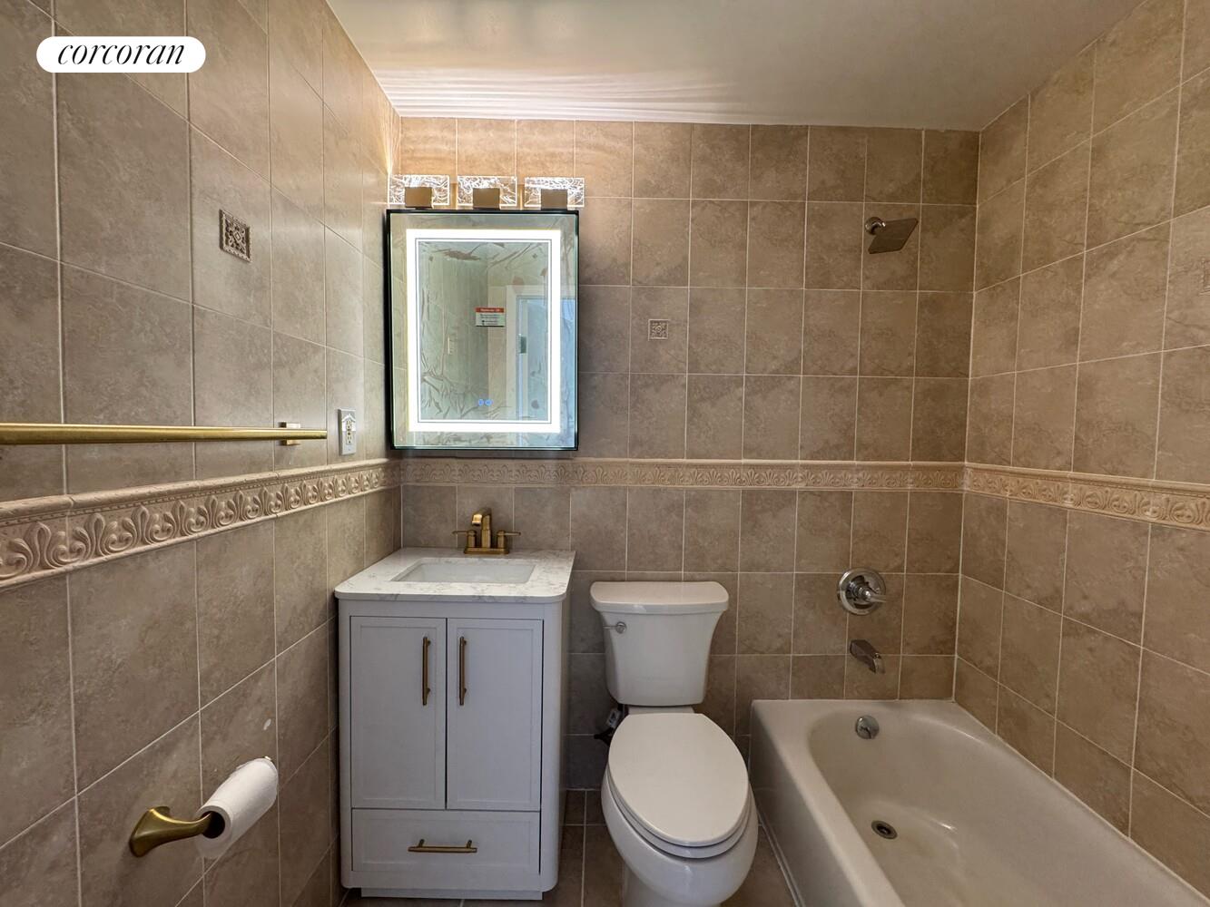 #8 photo, Astoria, কুইন্‌স Astoria , NY 11102