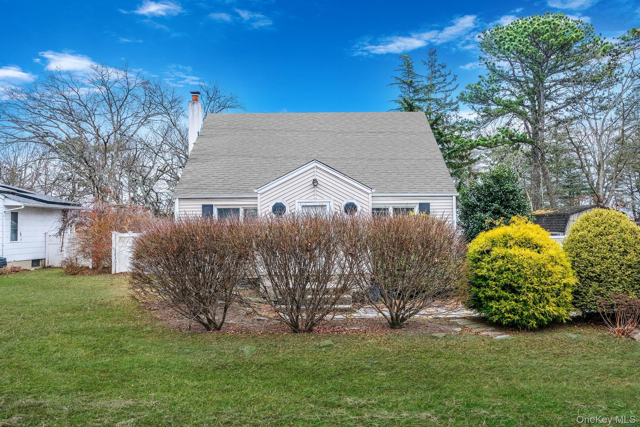 #2 photo, 287 Central Avenue, Bohemia , NY 11716