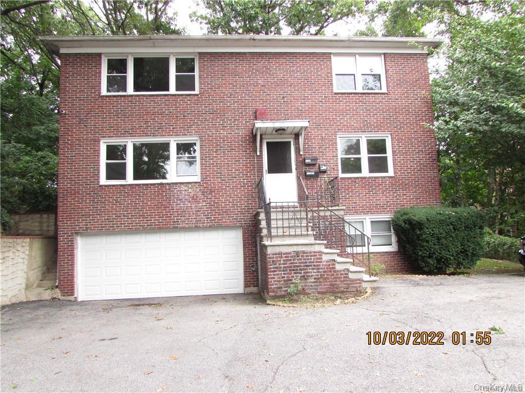 #2 photo, 82 Laurel Place, Yonkers , NY 10704