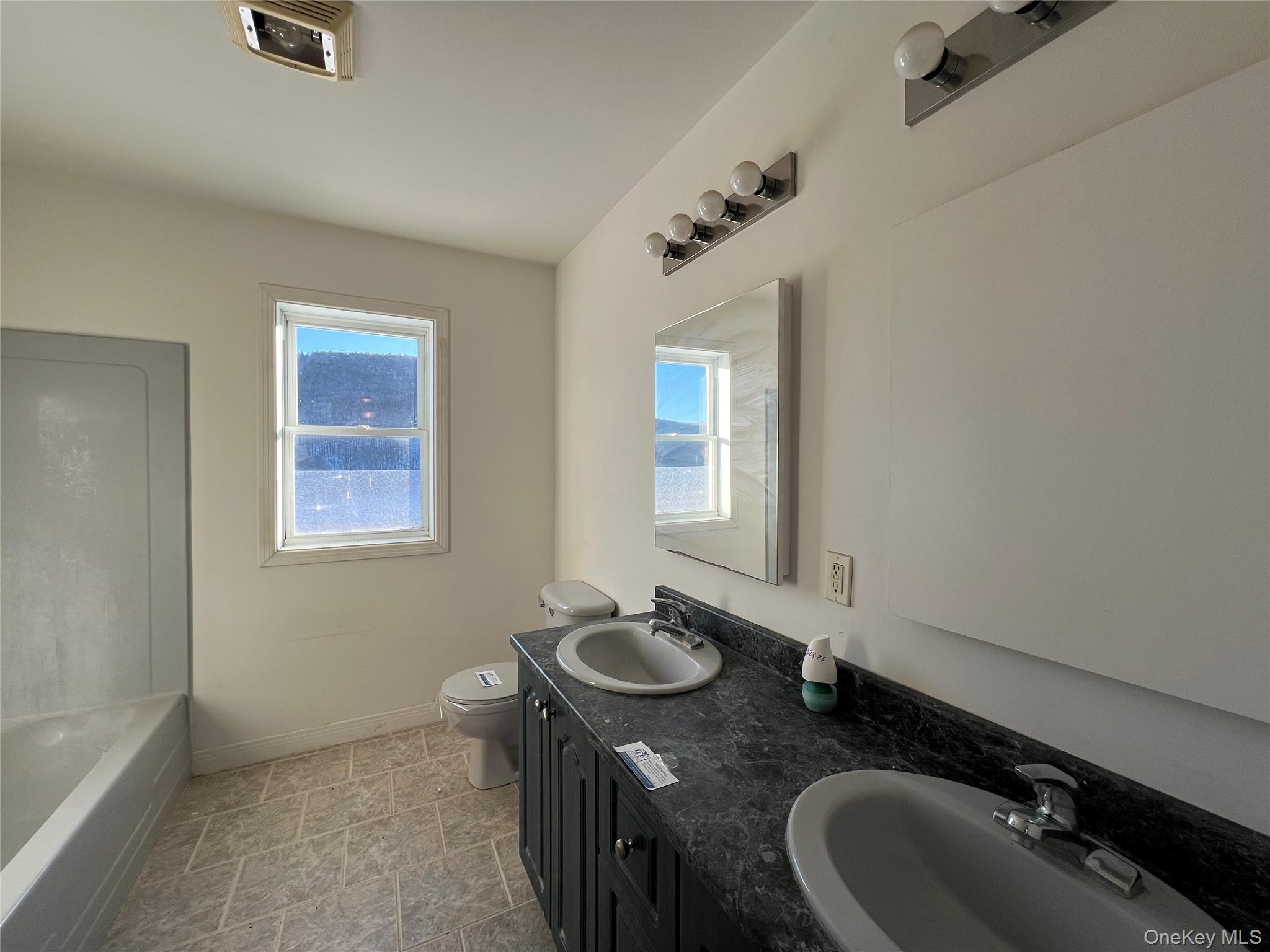 #13 photo, 141 Poplar Hill Road, 纽约州 Wassaic , NY 12592