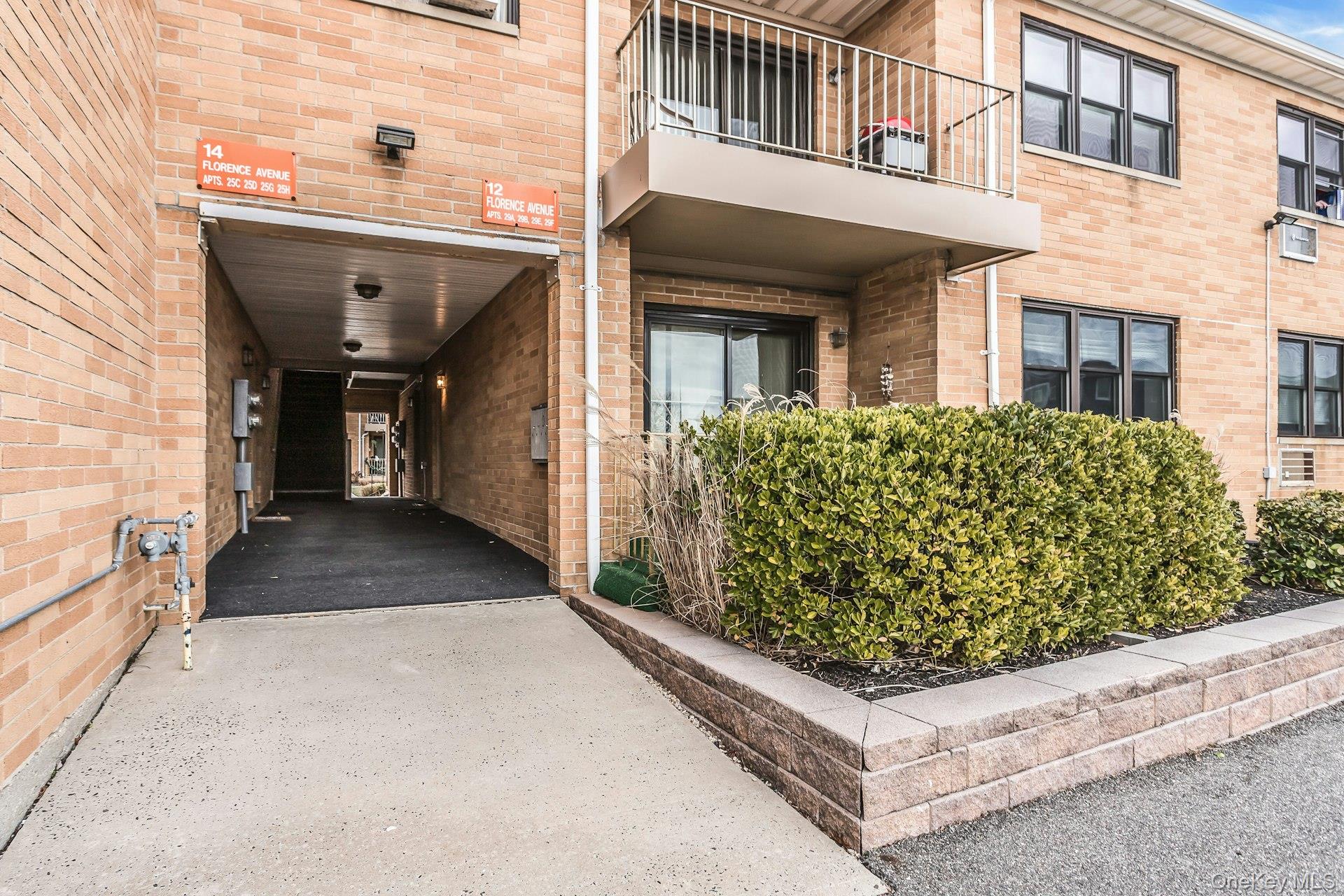 #17 photo, 12 Florence Avenue, নাসাউ কাউন্টি Freeport , NY 11520