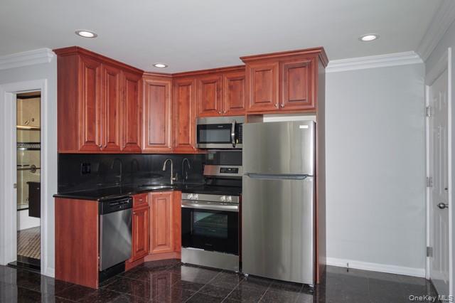 #3 photo, 118 Carleton Avenue, সাফোক কাউন্টি Islip Terrace , NY 11752