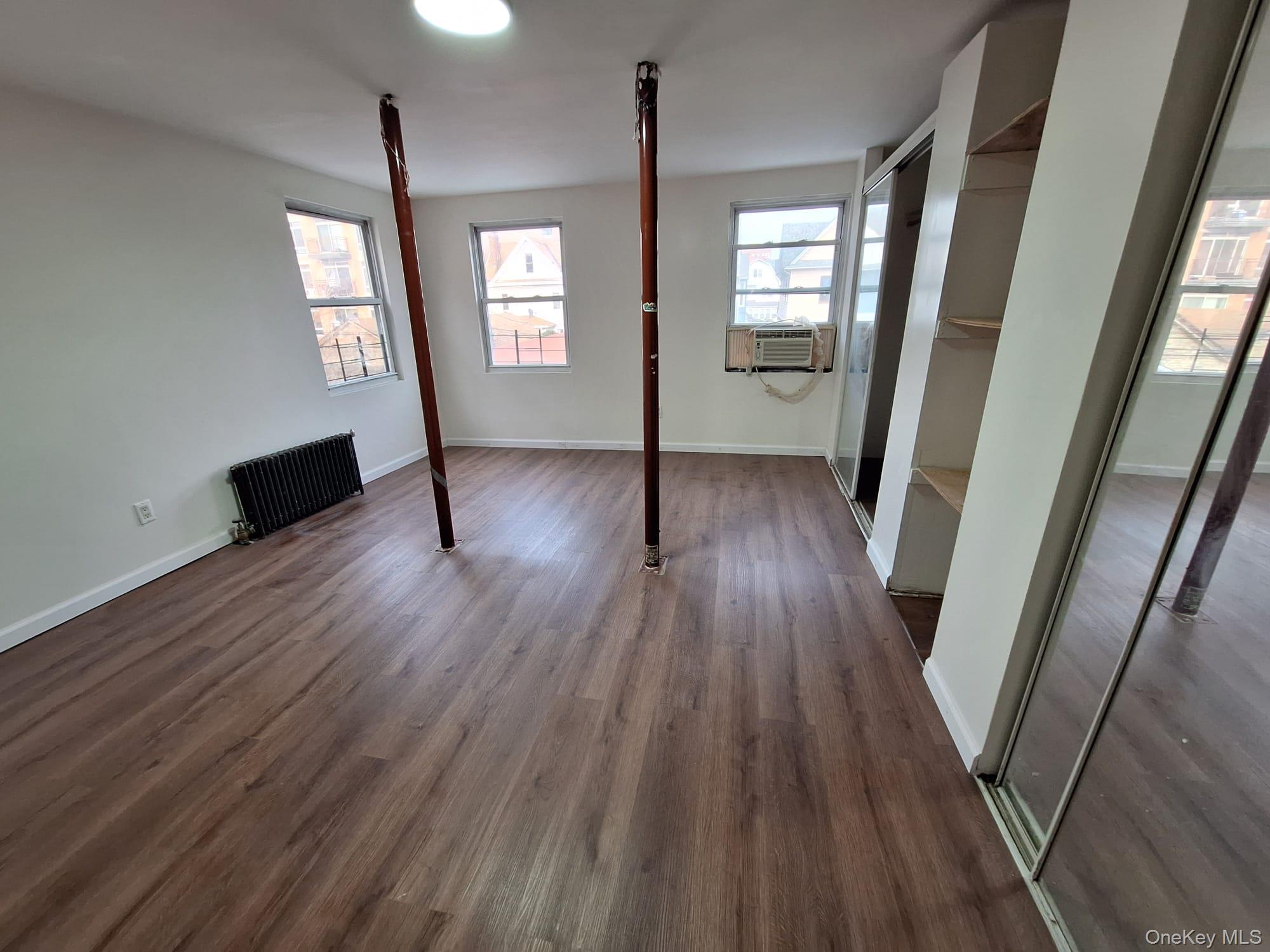 #11 photo, 9043 170th Street, কুইন্‌স Jamaica , NY 11432