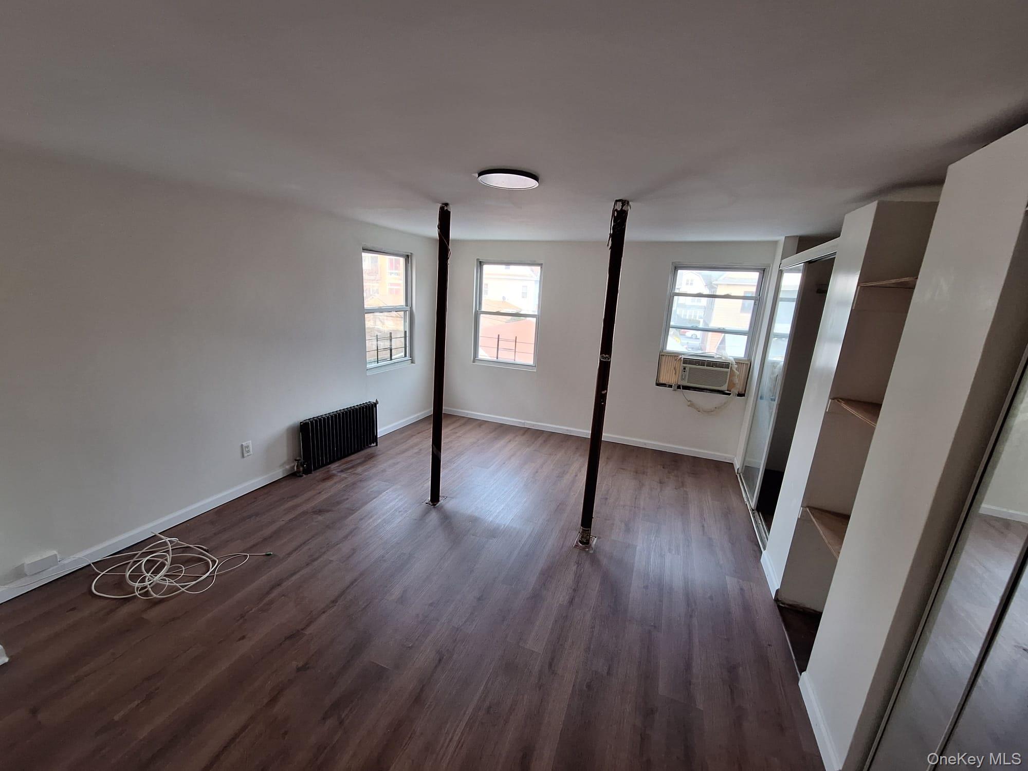 #14 photo, 9043 170th Street, কুইন্‌স Jamaica , NY 11432