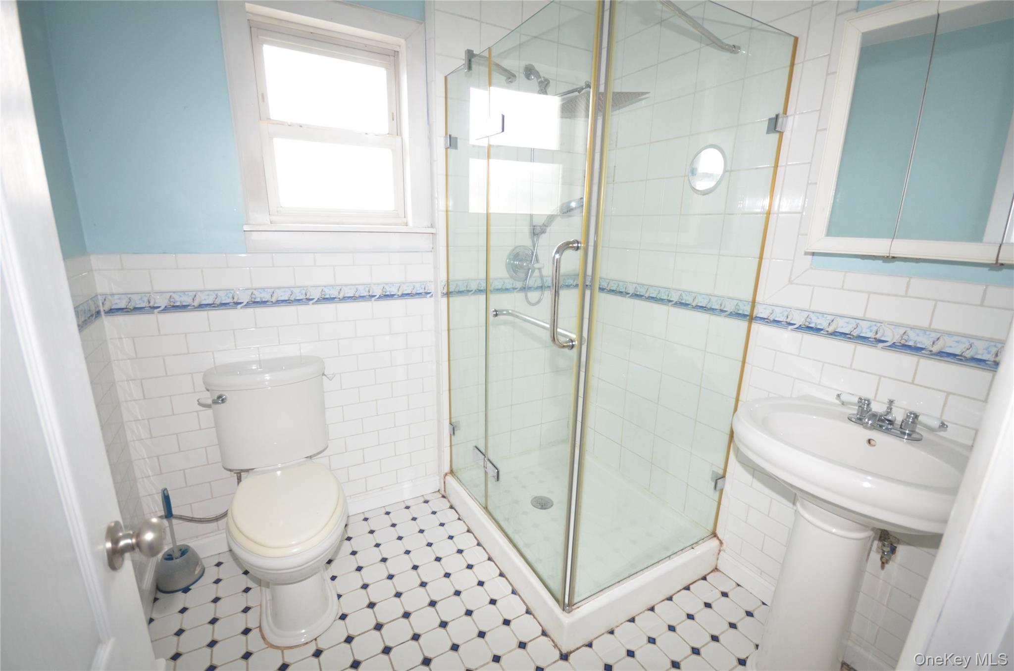 #11 photo, 138 Beach Avenue, 롱 아일랜드 Bellmore , NY 11710