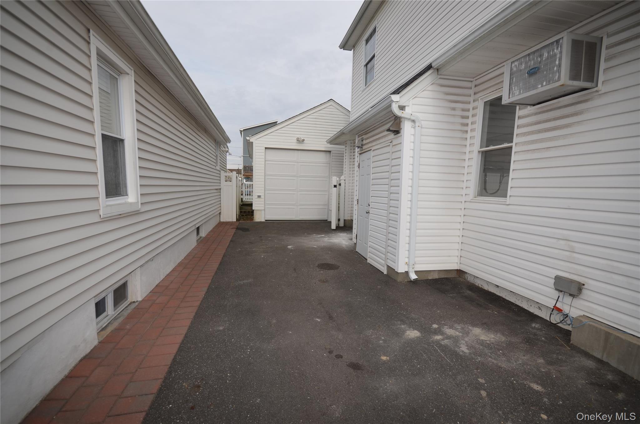 #15 photo, 138 Beach Avenue, 롱 아일랜드 Bellmore , NY 11710