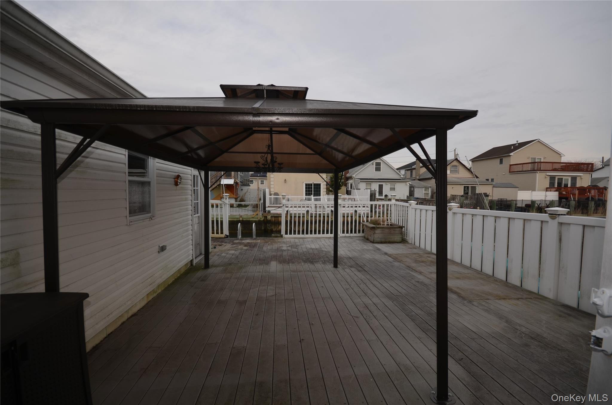 #16 photo, 138 Beach Avenue, 롱 아일랜드 Bellmore , NY 11710