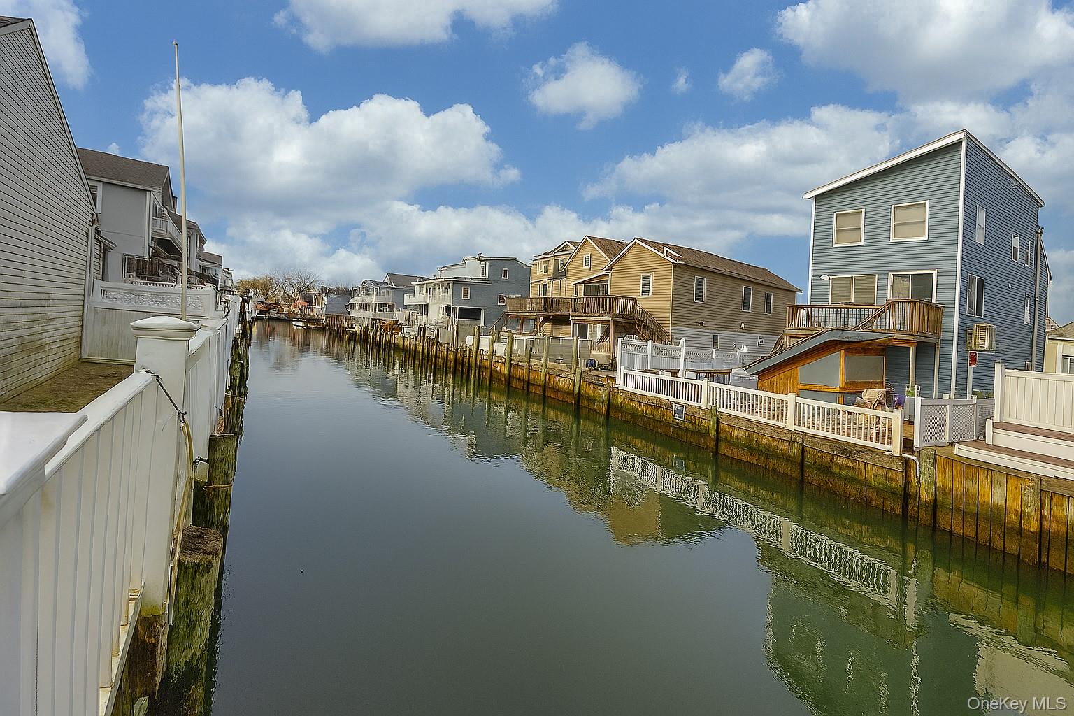 #18 photo, 138 Beach Avenue, 롱 아일랜드 Bellmore , NY 11710