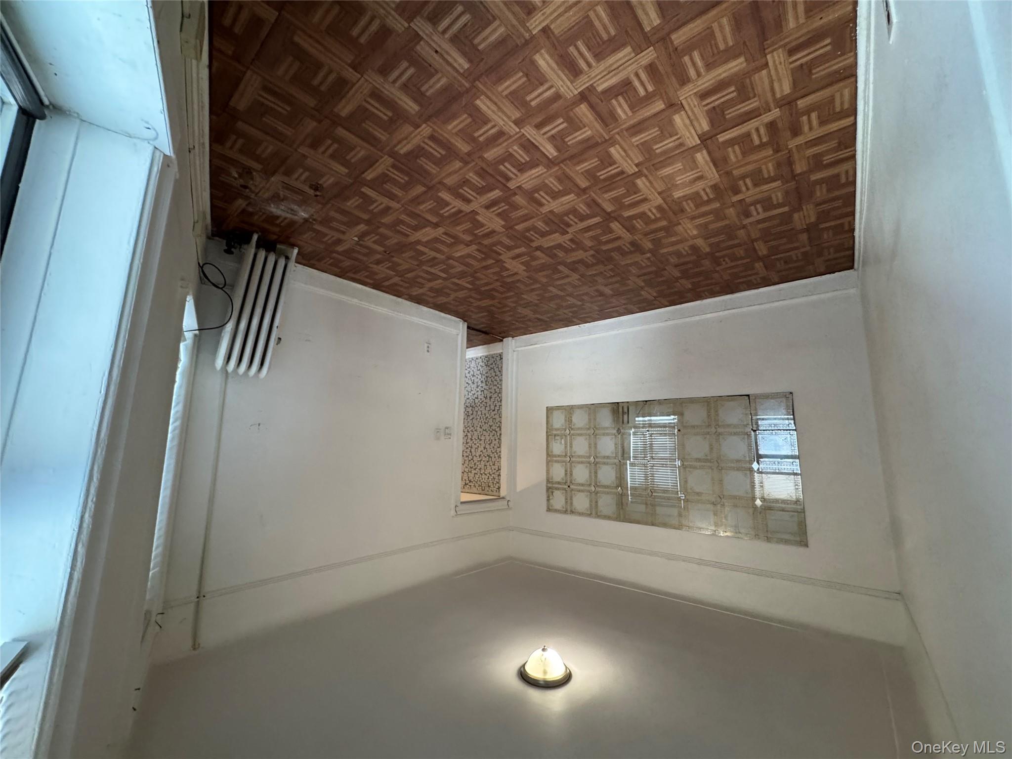 #5 photo, 3307 Junction Boulevard, Jackson Heights , NY 11372