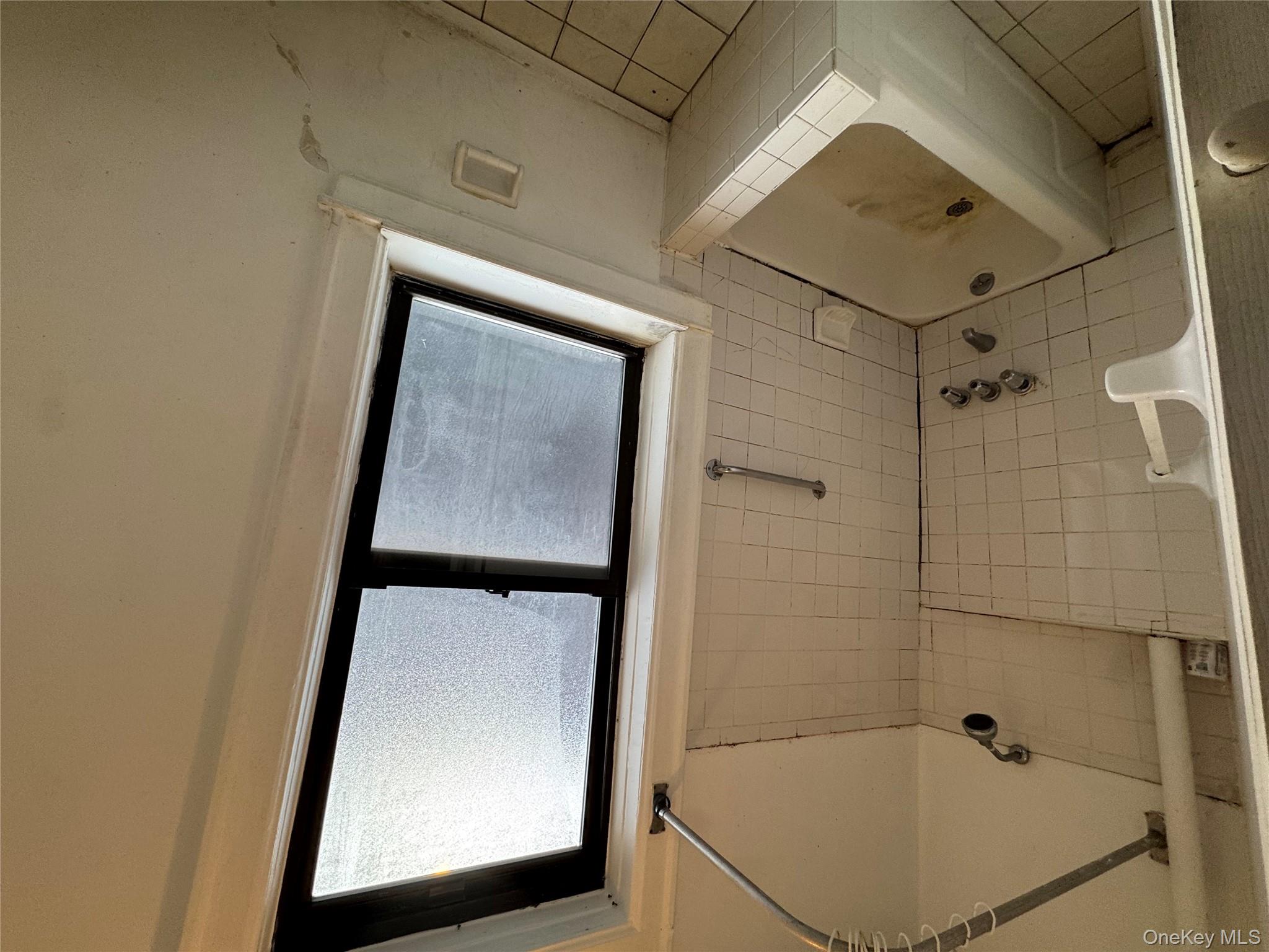 #7 photo, 3307 Junction Boulevard, Jackson Heights , NY 11372