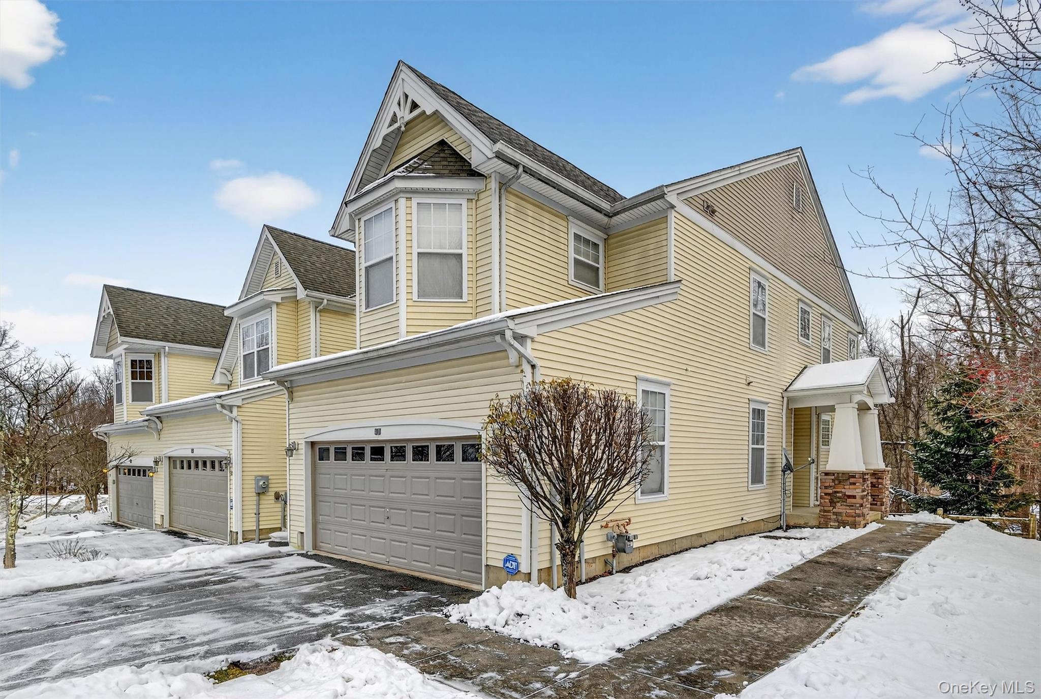 #1 photo, 40 Cornwall Lane, 뉴욕주 Middletown , NY 10940