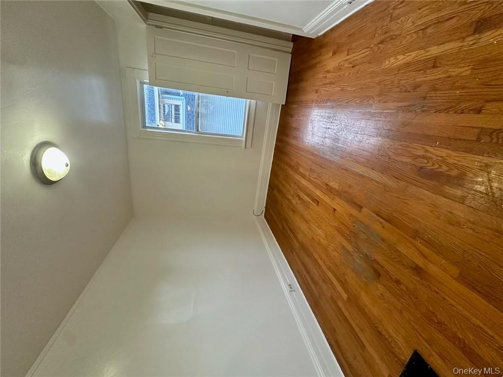 #8 photo, 118 W Main Street, Middletown , NY 10940