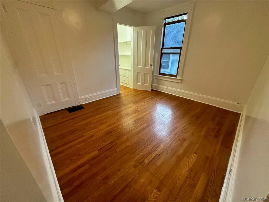 #9 photo, 118 W Main Street, Middletown , NY 10940