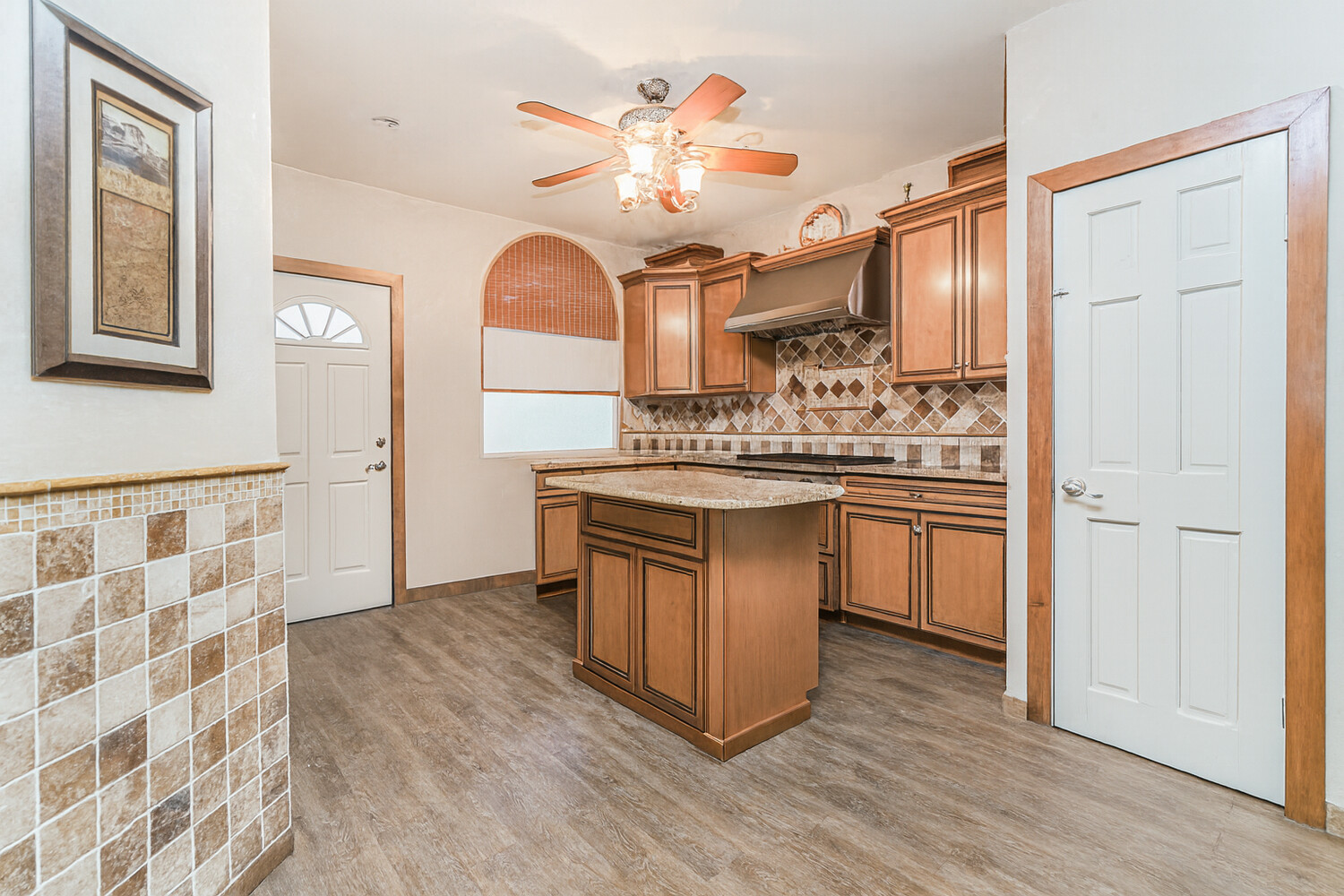 #11 photo, 688 E 4TH Street, 肯辛頓 Kensington , NY 11218