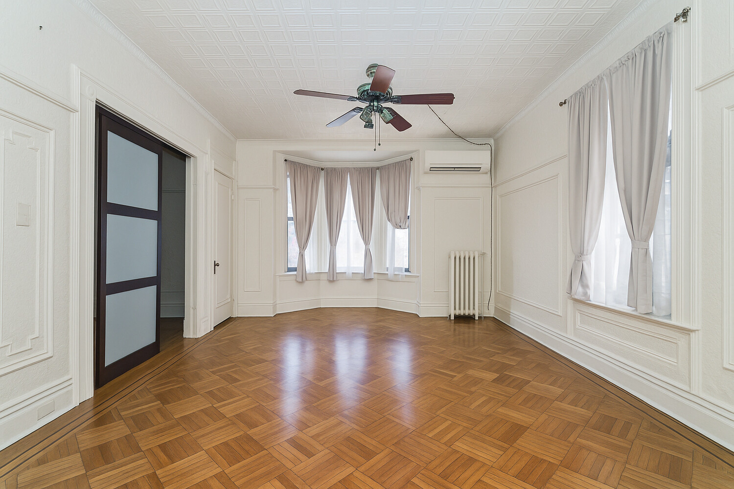 #19 photo, 688 E 4TH Street, 肯辛頓 Kensington , NY 11218