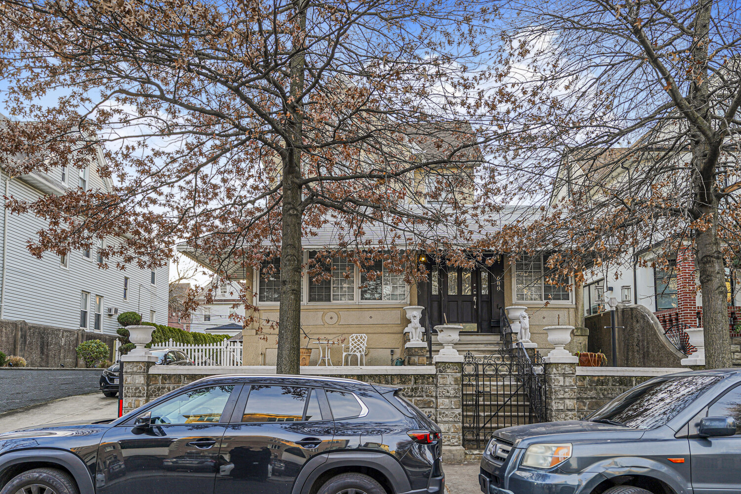 #3 photo, 688 E 4TH Street, 肯辛頓 Kensington , NY 11218