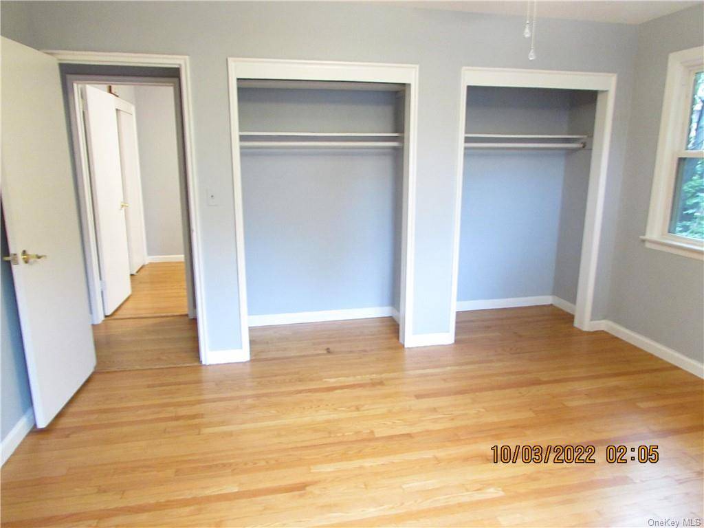 #9 photo, 82 Laurel Pl, Yonkers , NY 10704