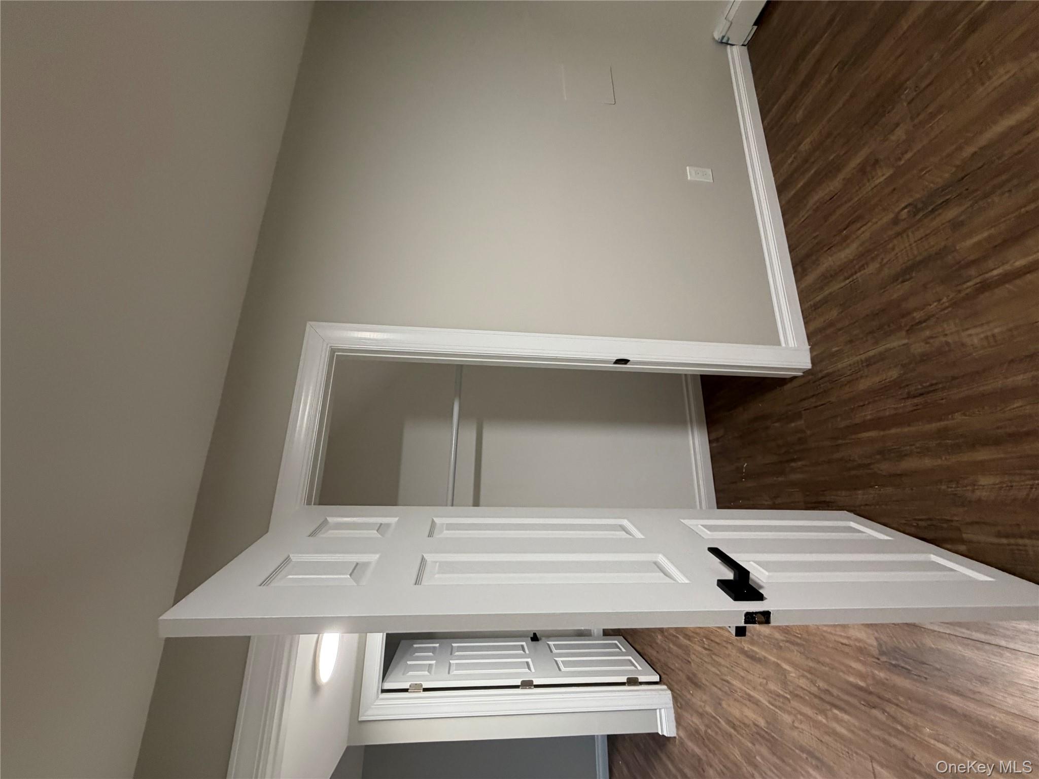 #10 photo, 5 Dewey Road, Commack , NY 11725